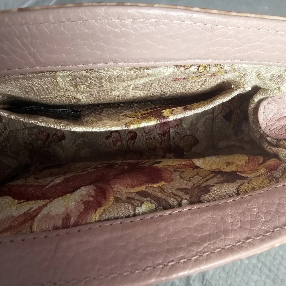 RETIRED BRIGHTON PETAL PINK CROC EMBOSSED HANDBAG NO‎ STRAP